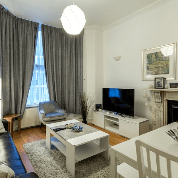 LUXURY APARTMENT